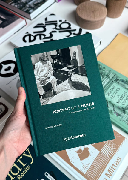 PORTRAIT OF A HOUSE, インドの建築家ドーシの作品集 PORTRAIT OF A HOUSE, インドの建築家ドーシの作品集 - メルカリ